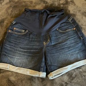 Jean maternity shorts, size medium